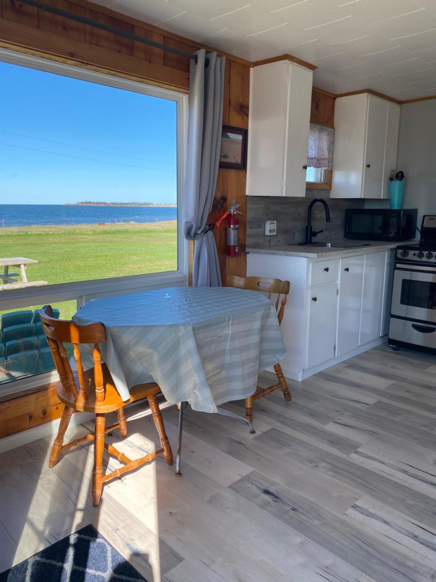 Cottages On Pei-Oceanfront Bedeque Eksteriør billede